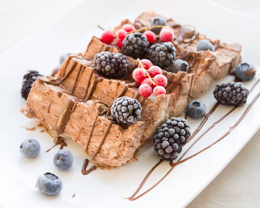 Chocolate Wild Berries Cake