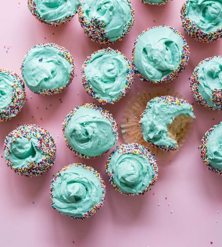 Tasty Coconut Vanilla Cupcakes