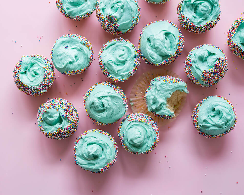 Tasty Coconut Vanilla Cupcakes